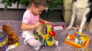 влог ФРЭНК КАТАЕТСЯ С ГОРКИ с папой Открываем подарки и сюрпризы