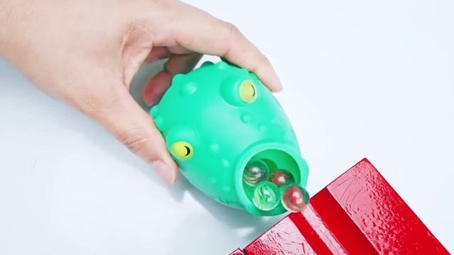 Шарики катаются по лабиринту_видео для детей_2023_64 смотреть онлайн