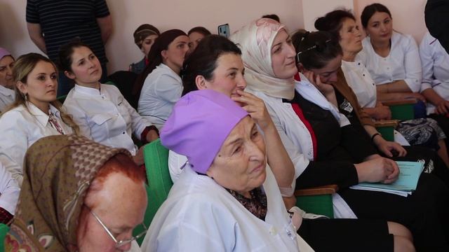 Нового главного врача представили коллективу Дахадаевской ЦРБ смотреть онлайн