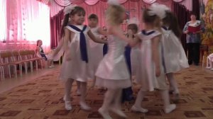 Танец: "Речка" ( с лентой)