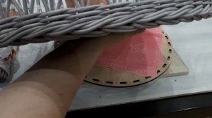 Часть 2.   Чайный столик из табурета / плетение из бумажной лозы