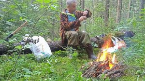 Костёр, после недели проливного дождя.