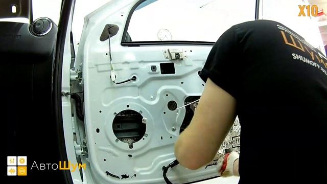 Шумоизоляция дверей Nissan Terrano в уровне Премиум. АвтоШум.