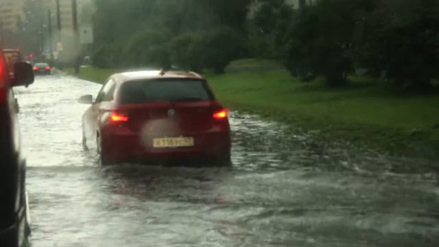 Потоп на Есенина. Июль '15 смотреть онлайн