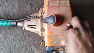 STIHL FS 120 How to start, working.