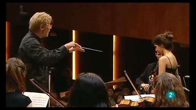 HOFFMEISTER VIOLA CONCERTO | Sara Ferrández 17 yr old смотреть онлайн
