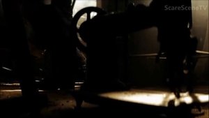 ДЖЕЙСОН ВУРХИЗ УБИВАЕТ ФЕРМЕРА И НАХОДИТ МАСКУ (ПЯТНИЦА, 13-Е, 2009)