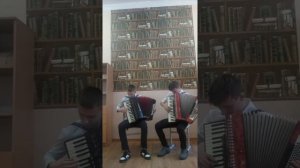 "цветущий май" муз. А. Полонский исполняет дуэт аккордеонистов "весёлый аккордеон"