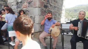 ცეკვა ყაზბეგური, დოლი გიორგი გალუსტიაშვილი გარმონი ავთო მეზვრიშვილი..@chub1nage