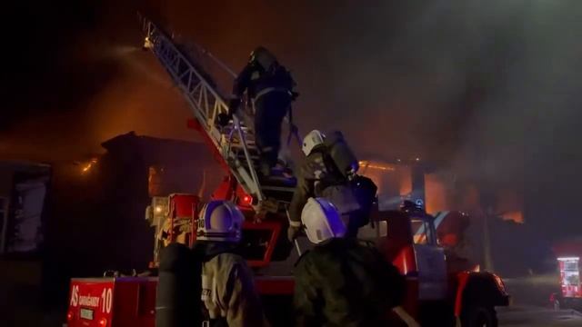 Пожар в бани «Кедр» по улице Ермекова