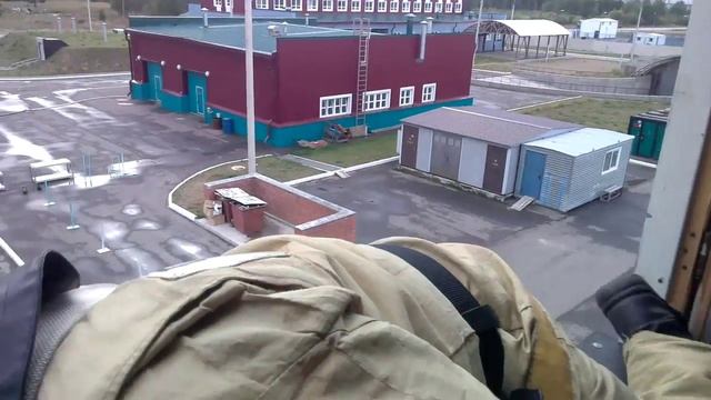Самоспасение по рукаву,3-й этаж.