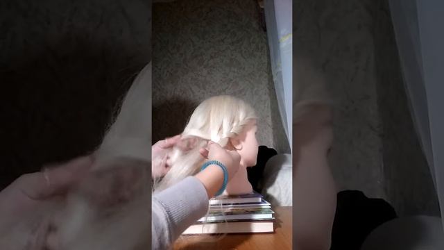 Как сплести красивую косичку на бок! смотреть онлайн