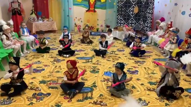 танец батыров с мечами смотреть онлайн