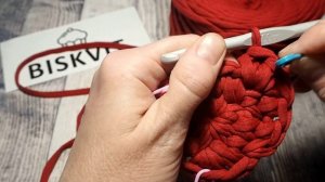 треугольник из трикотажной пряжи