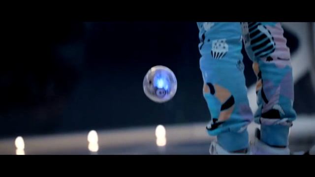 Мегалодон нападает на маленькую девочку. Мег: Монстр глубины. 2018