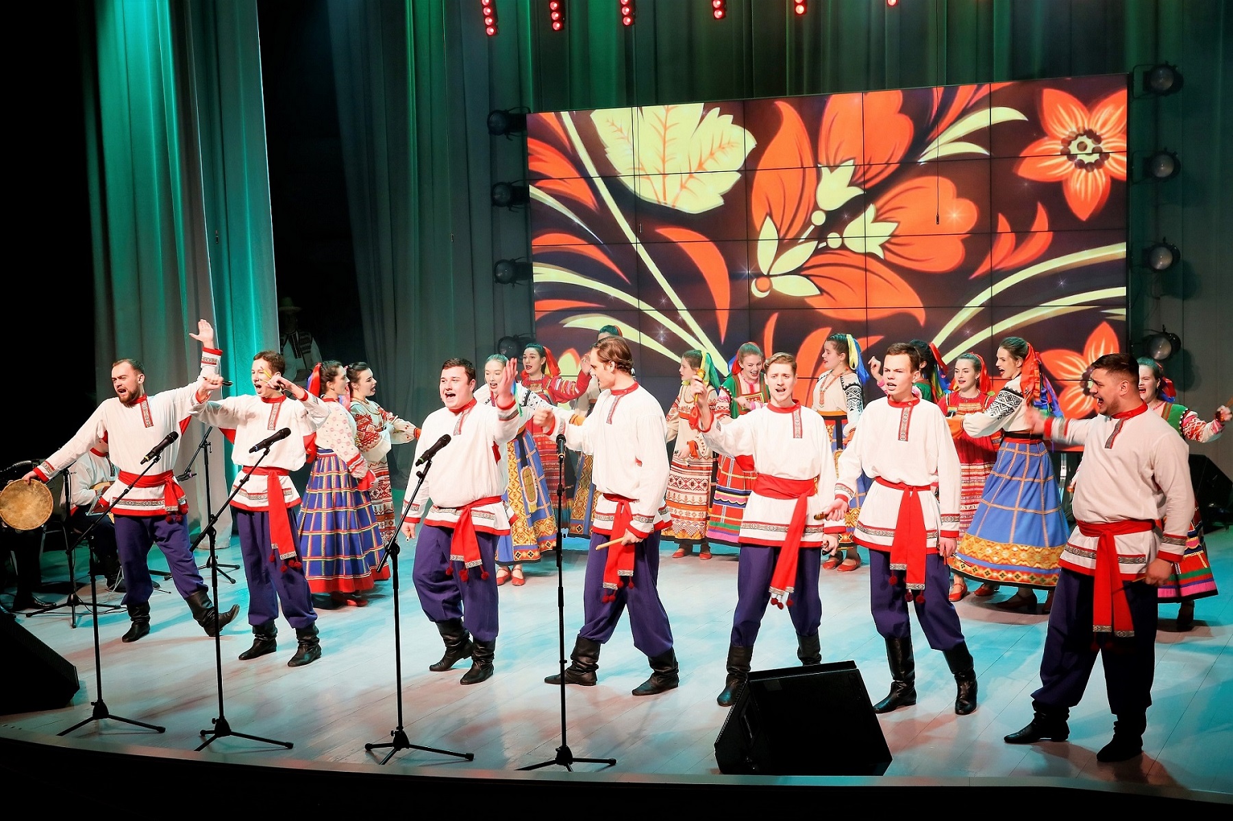 "Люба-русая коса."- Фольклорный ансамбль "КЛАДЕЦ" смотреть онлайн