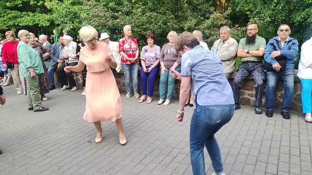 Проводница........04.06.23 Гомель парк Луначарского ?