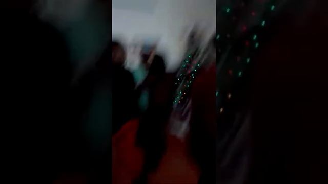 ДИСКАЧ В СЕЛЬСКОЙ ШКОЛЕ(2) смотреть онлайн