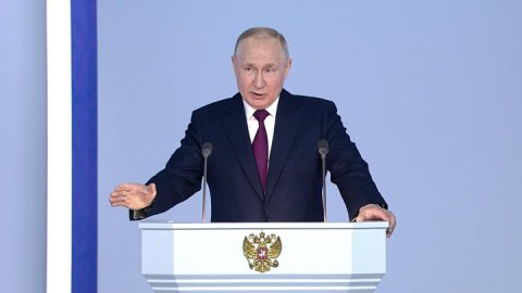 Путин: западная тихая гавань оказалась фальшивкой - Россия 24