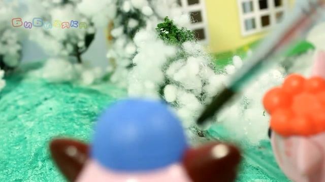 Джордж в Детском Саду Превращаем Зиму в Лето! Рисуем красками Мультик из игрушек смотреть онлайн