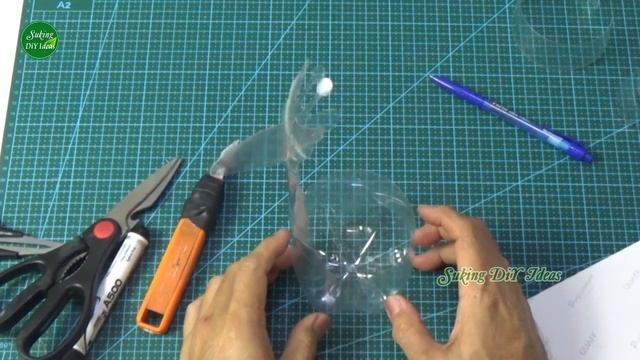 Giraffe Planter from Plastic Bottle | Recycled Crafts Ideas