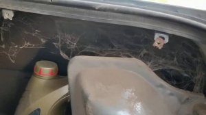 Открутил ковролин в багажнике ВАЗ-2115