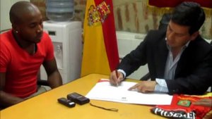 Presentación de Miller Castillo, nuevo jugador del D. Cuenca.wmv