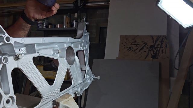VW замена сайлентблока  подушки подрамника