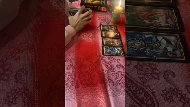 Расклад на таро! Почему он так себя ведёт !? Что он ко мне чувствует!? смотреть онлайн