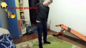 Не хороший, не плохой, просто бедненький больной)