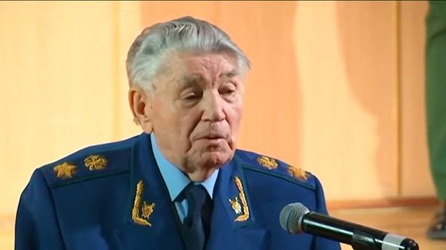 День защитника Отечества и Международный женский день смотреть онлайн