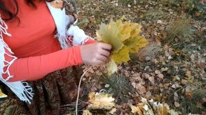 Осенний венок из кленовых листьев и рябины на голову!!! Красиво!! Быстро! Легко!!