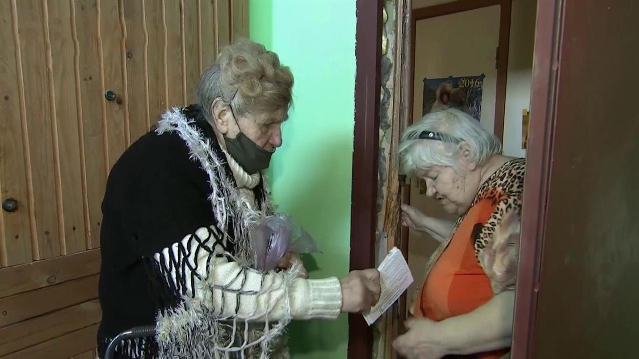 Репортаж Первого канала из Санкт-Петербурга о блокаднице, которая помогает сотням людей