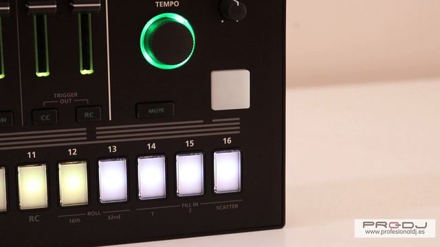 Roland TR-8S 🇪🇸 Unboxing & Review смотреть онлайн