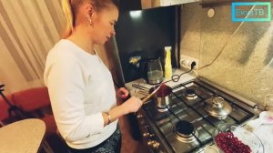 Кулинарный марафон.Готовим Свинину с Брусникой.Солим Икру Толстолобика!