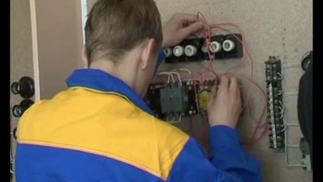 Электромонтёры Нелидовского техникума лучшие на обл. олимпиаде! смотреть онлайн