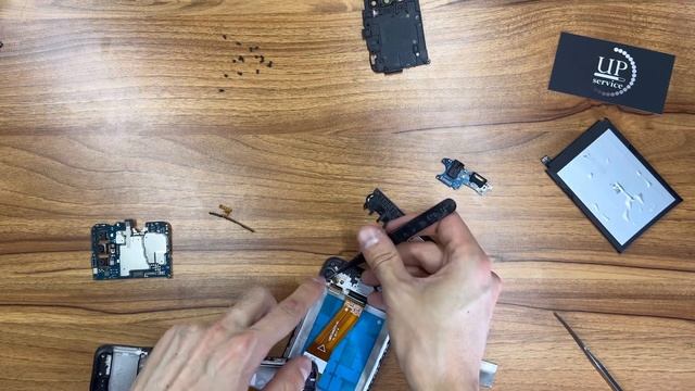 Ремонт смартфона Samsung a025, a02s полный разбор, замена разбитого дисплейного модуля. СЦ UPservic