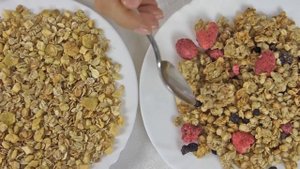 Мюсли на завтрак. ПП завтрак и перекус, запеченные мюсли Ого, Матти (Matti).