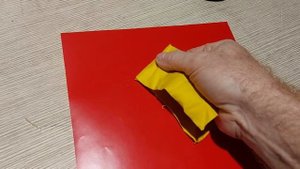 Клей для смётывания тканей.