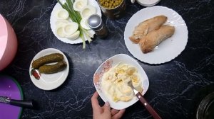 Простой доступный и ОЧЕНЬ ВКУСНЫЙ салат из курицы и зелёного горошка!!!