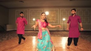 Dholida | LOVEYATRI | Deepa Iyengar Choreography | Garba Raas Bollywood Dance