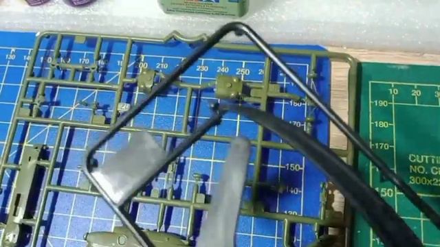 Mil Mi 24 Elicottero d attacco Sovietico 1/144 Zvezda смотреть онлайн