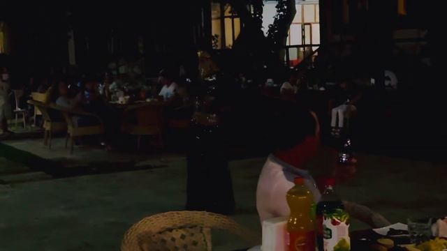УЗБЕКИСТАН.БУХАРА.Удивительный ресторан прямо на поле