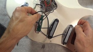 How To Install Seymour Duncan JB Jr Pickup (SJBJ-1) Into Fender Strat