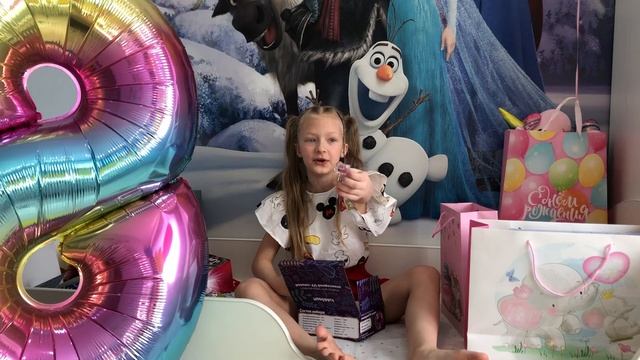 Распаковка подарков с Дня Рождения 8 лет ? смотреть онлайн
