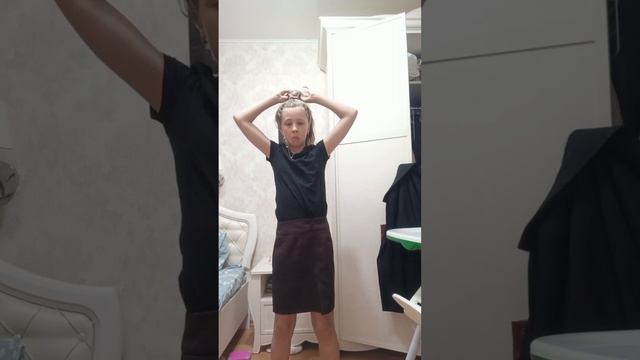 Проверяю лайфхаки.Делаю прически. переписываюсь с Алисой?. Алиса следит за нами???. смотреть онлайн