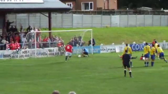 Atherton LR v FC United 02.AVI