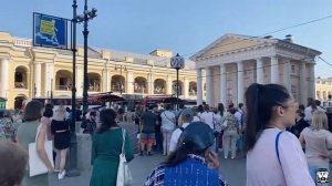 VLOG 101: Лето продолжается! Вечерняя прогулка по Невскому проспекту. Санкт-Петербург, август 2022