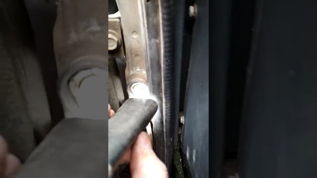 Протягиваем провода в передние двери Ваз 2115 смотреть онлайн