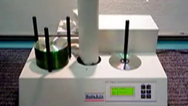 Дубликатор DVD и CD дисков R-Quest TCA-9200 смотреть онлайн